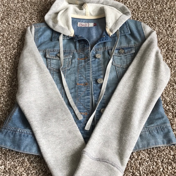 XS Cropped Jean Jacket - Picture 3 of 4